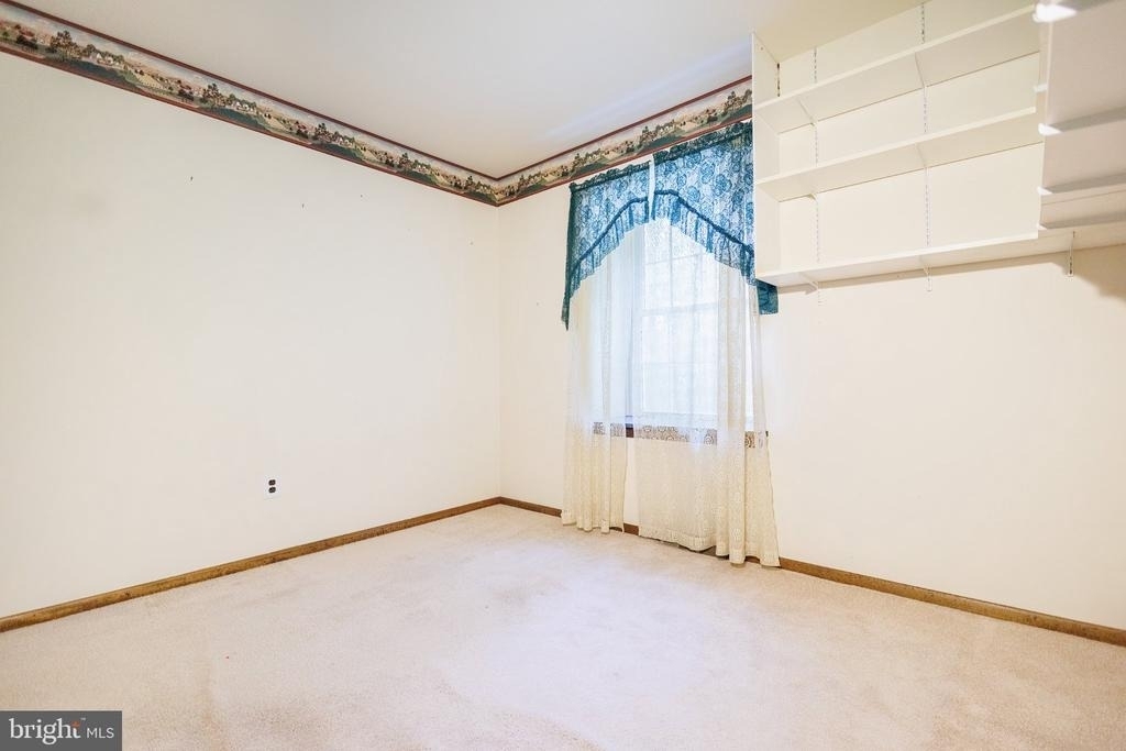 2294 Linden Avenue - Photo 34