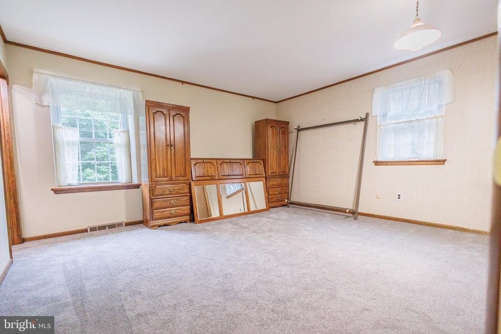 2294 Linden Avenue - Photo 28