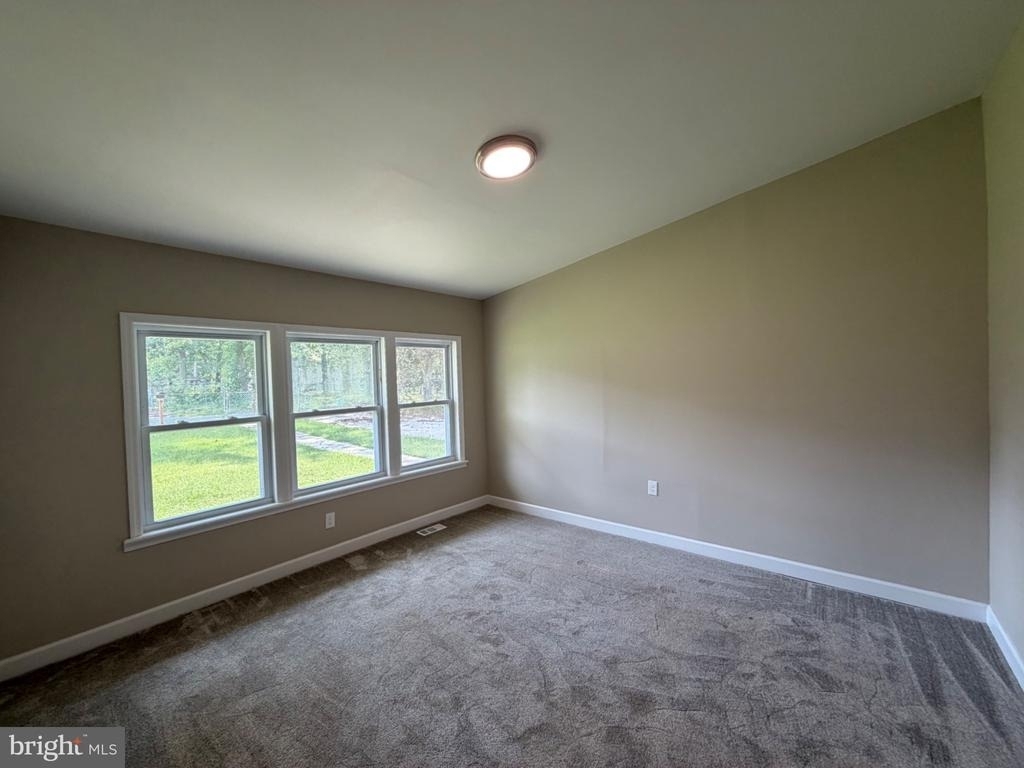 326 Sumach Street - Photo 9