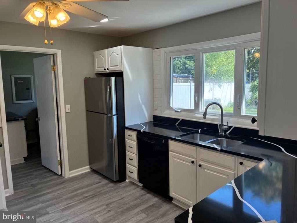 18 Glover Lane - Photo 4