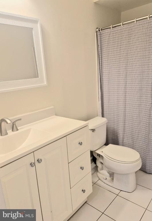 411 Stiles Avenue - Photo 2