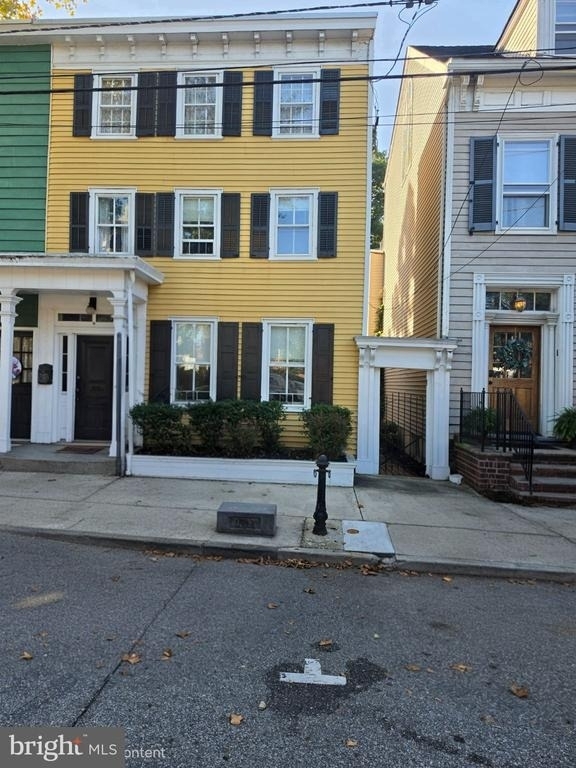 9 Walnut Street - Photo 0