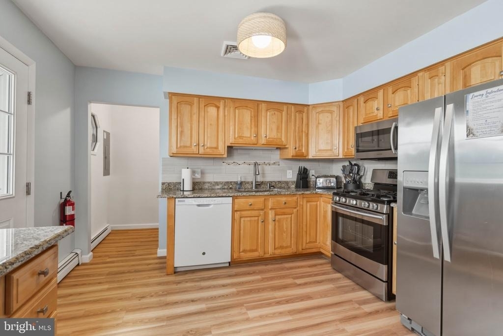 715 Lafayette Boulevard - Photo 5