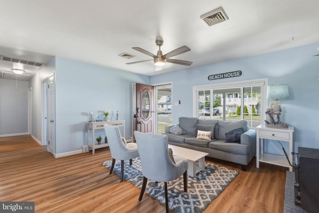 715 Lafayette Boulevard - Photo 4