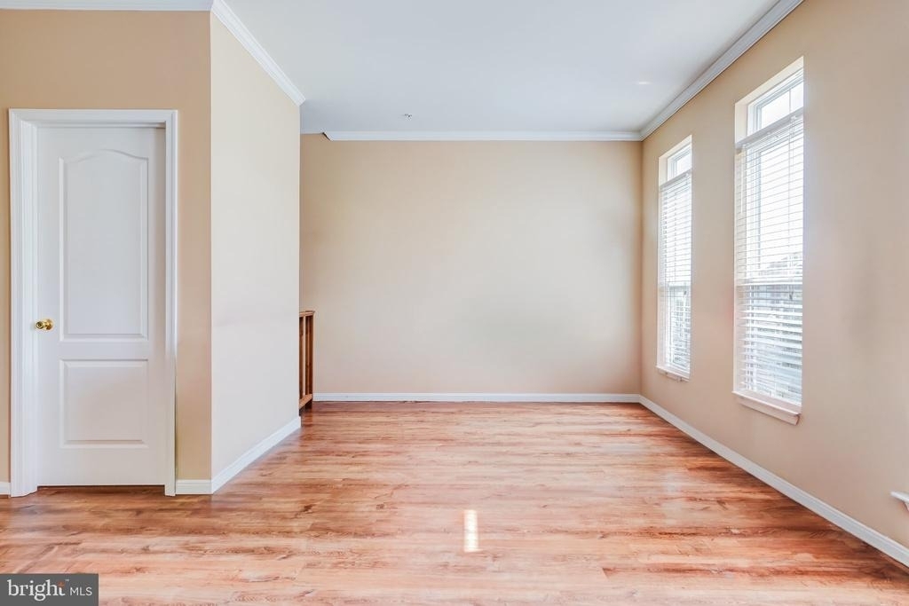 5408 Hartfield Avenue - Photo 4