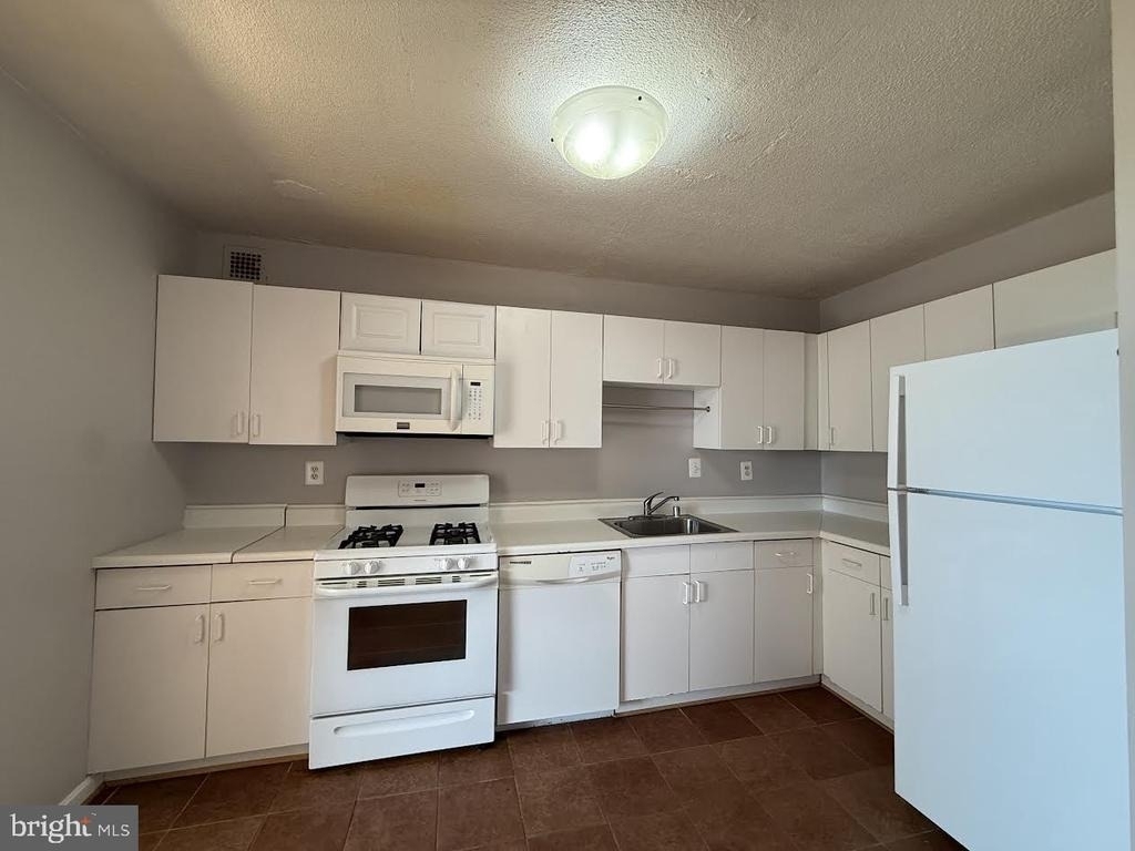 11801 Rockville Pike - Photo 6