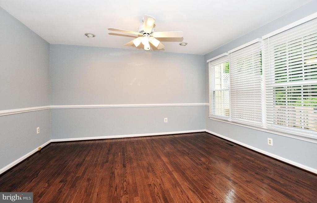 10121 Crestberry Place - Photo 17
