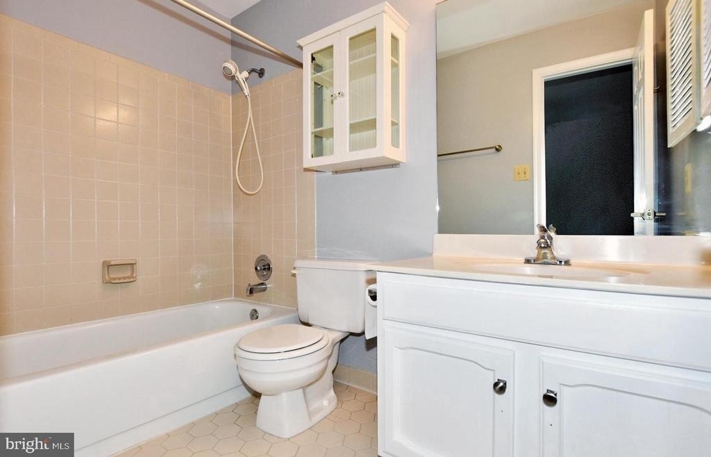 10121 Crestberry Place - Photo 29