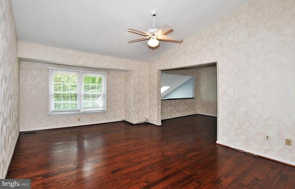 10121 Crestberry Place - Photo 23