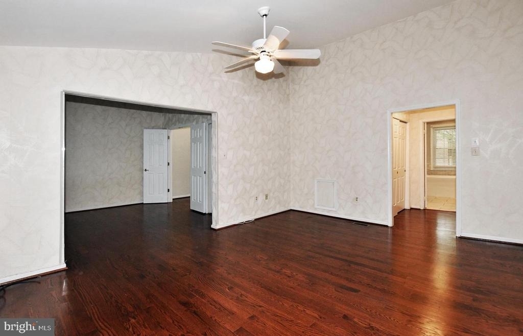 10121 Crestberry Place - Photo 24