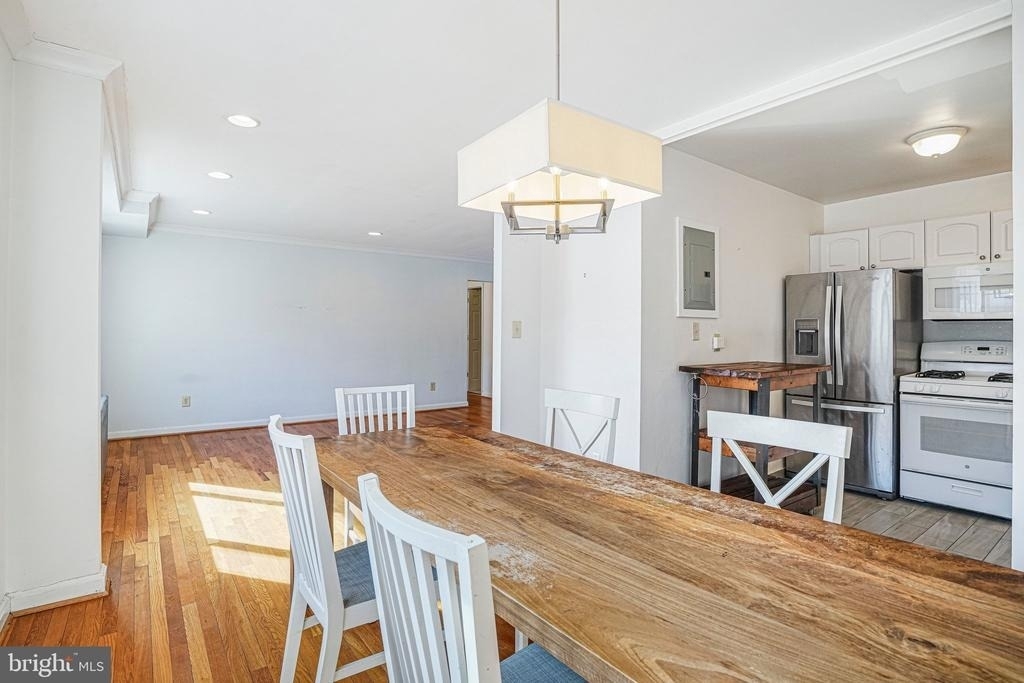 95 E Wayne Avenue - Photo 0