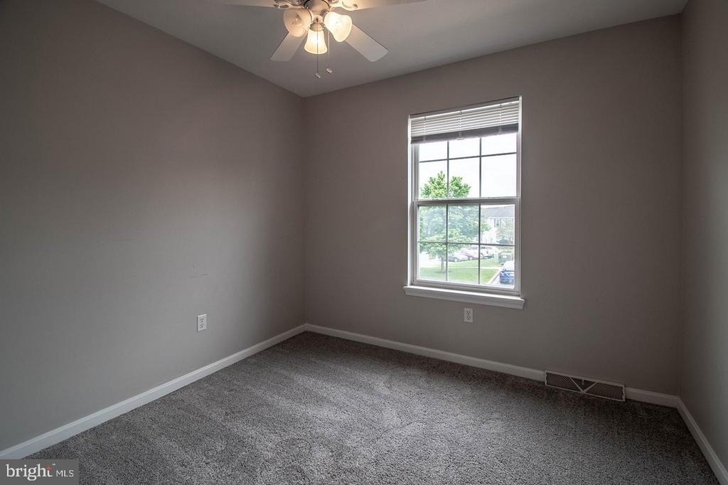 5620 Queen Anne Court - Photo 16