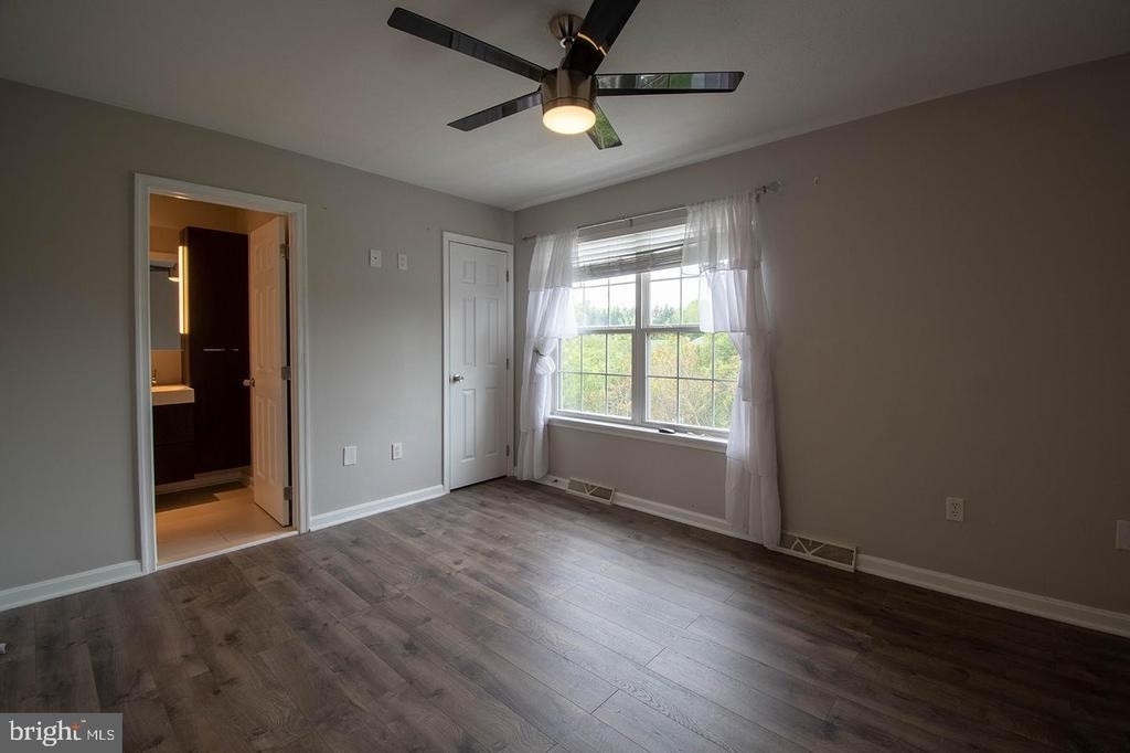 5620 Queen Anne Court - Photo 13