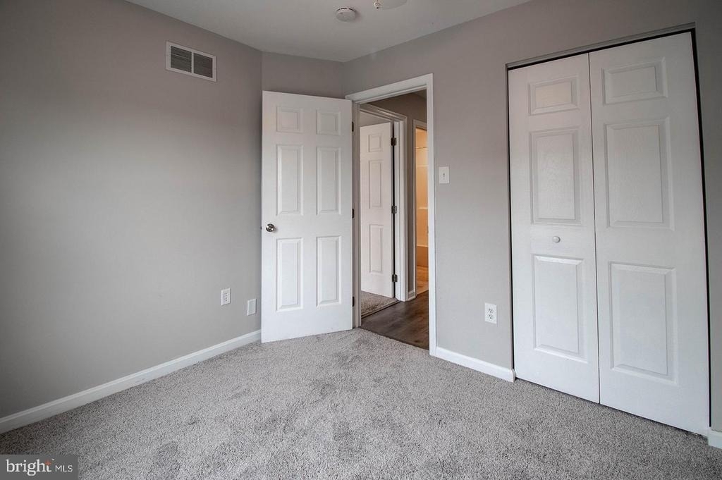 5620 Queen Anne Court - Photo 15
