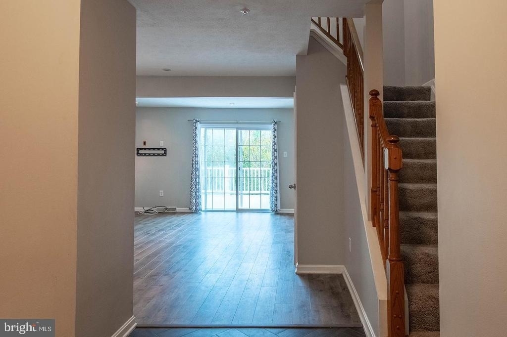 5620 Queen Anne Court - Photo 1