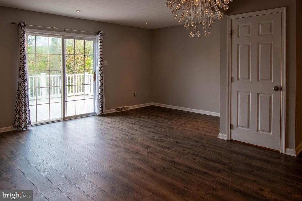 5620 Queen Anne Court - Photo 6