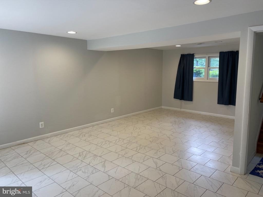 271 Crandell Road - Photo 12
