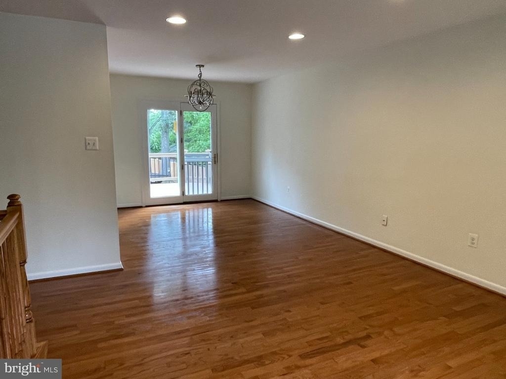 271 Crandell Road - Photo 3