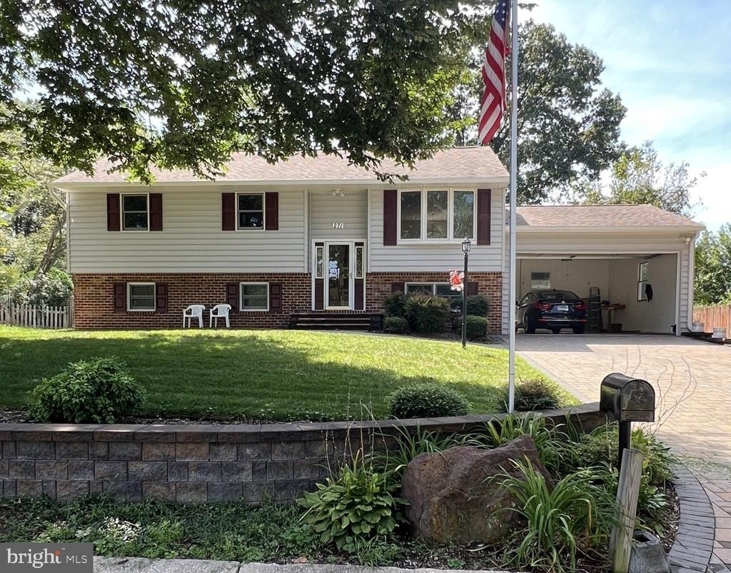 271 Crandell Road - Photo 0