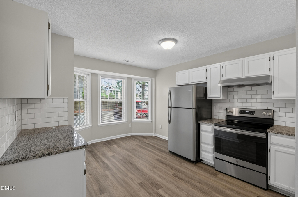 615 S Moore Street - Photo 4