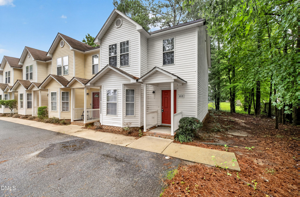 615 S Moore Street - Photo 2