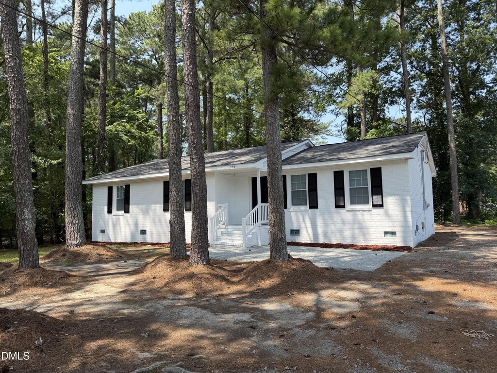 108 N Glendale Drive - Photo 1