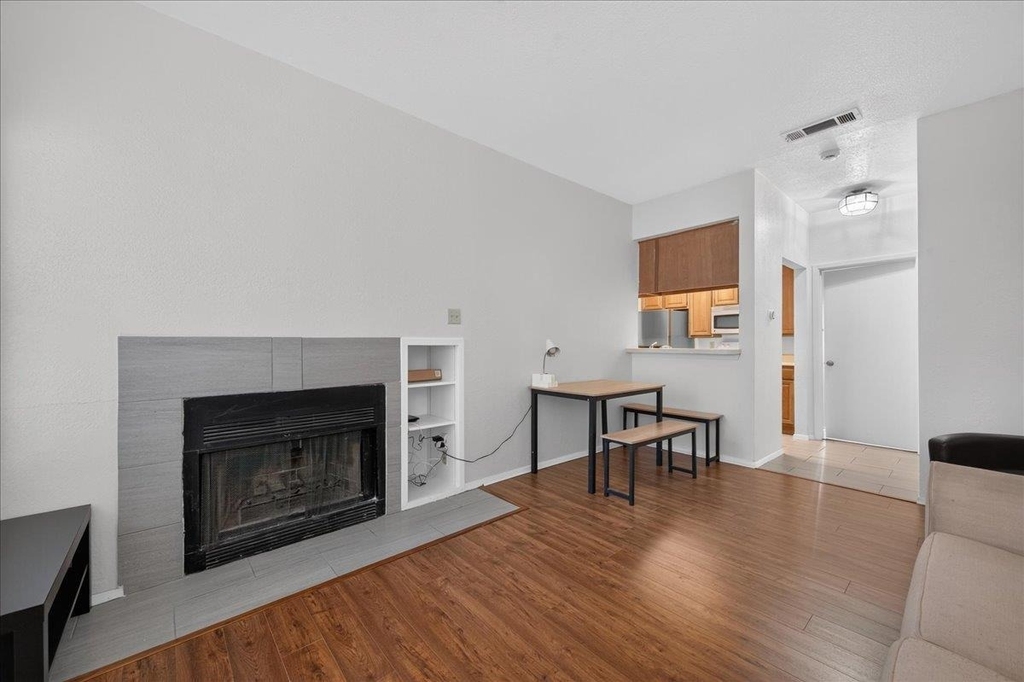 806 W 24th St - Photo 7