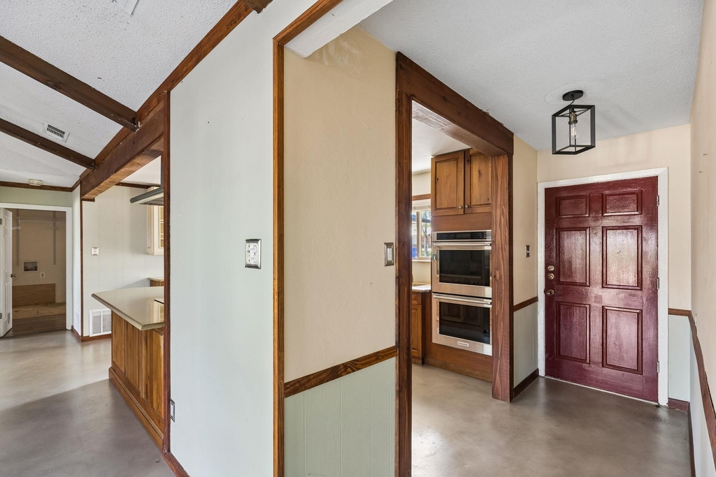 1105 N Riviera Cir - Photo 1