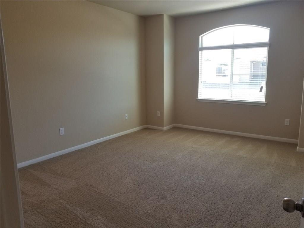 2880 Donnell Dr - Photo 11