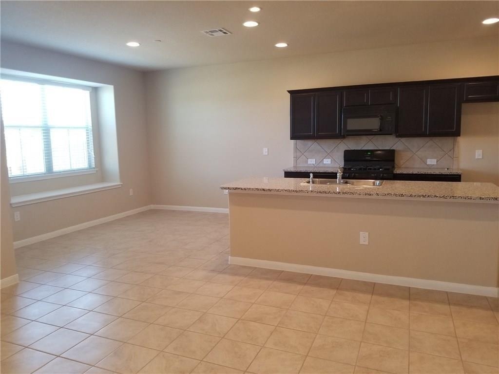 2880 Donnell Dr - Photo 4