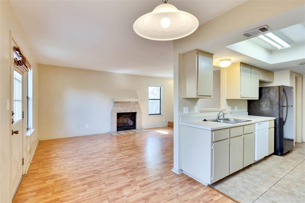 8806 Springmail Cir - Photo 10