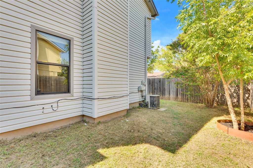 8806 Springmail Cir - Photo 23