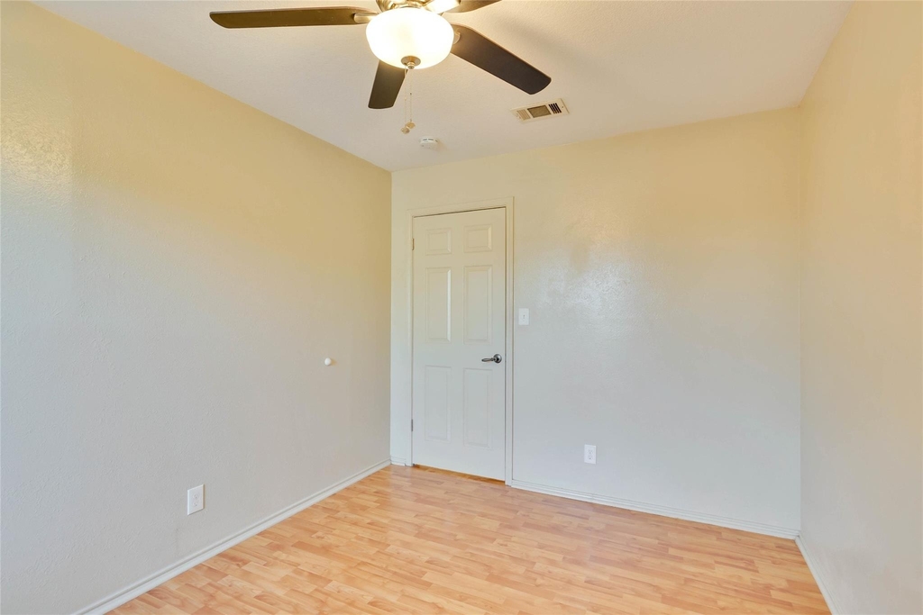 8806 Springmail Cir - Photo 16
