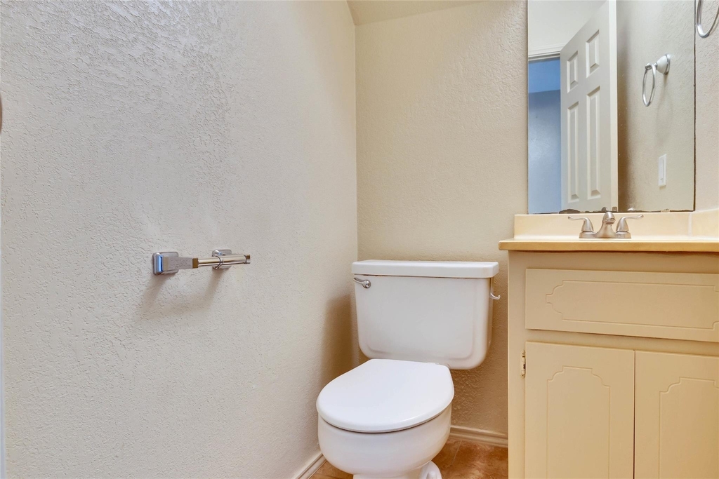8806 Springmail Cir - Photo 12
