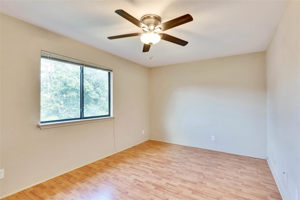 8806 Springmail Cir - Photo 17