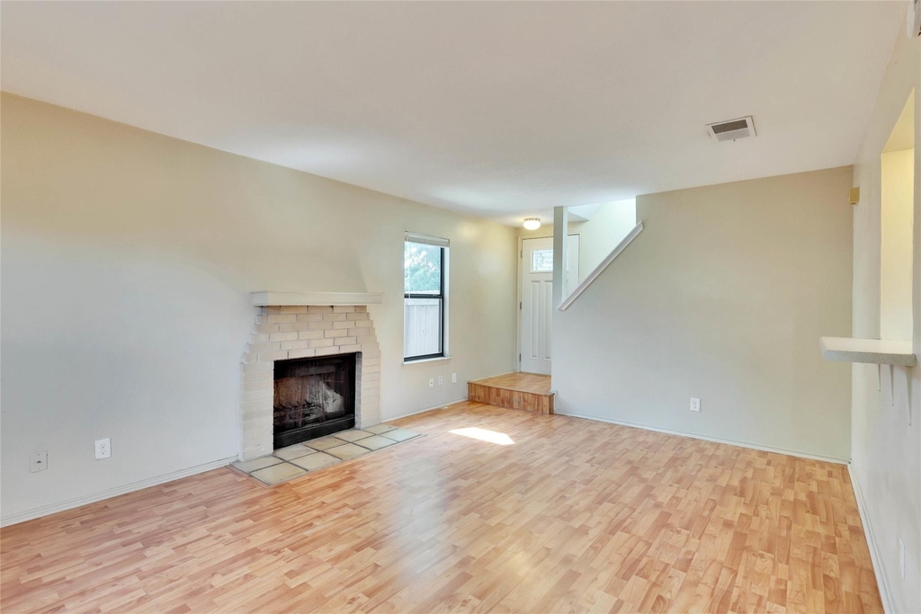 8806 Springmail Cir - Photo 4