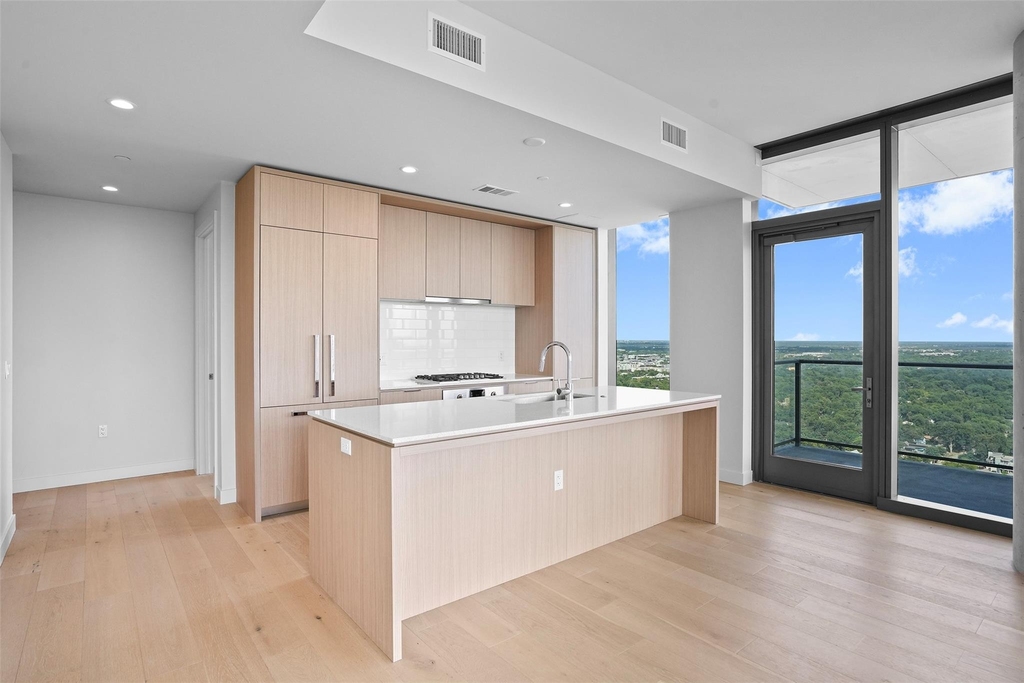 44 East Ave - Photo 5