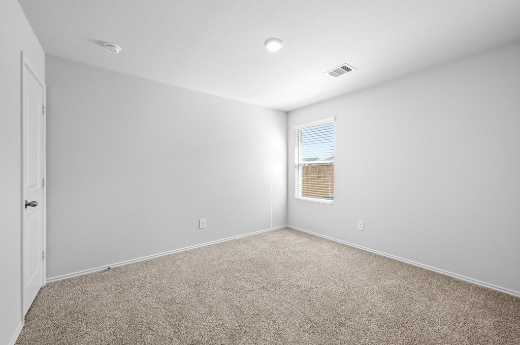 1806 Windsor Blvd - Photo 20