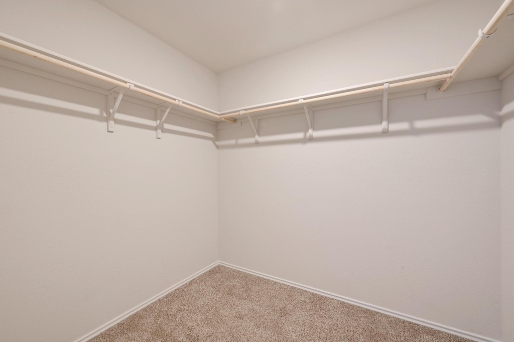 1806 Windsor Blvd - Photo 16