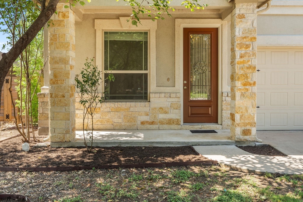 2627 Garlic Creek Dr - Photo 2