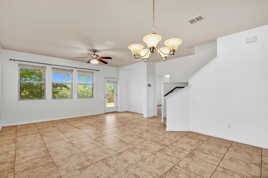 2627 Garlic Creek Dr - Photo 10