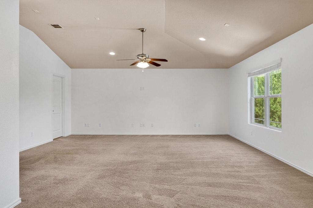 2627 Garlic Creek Dr - Photo 22