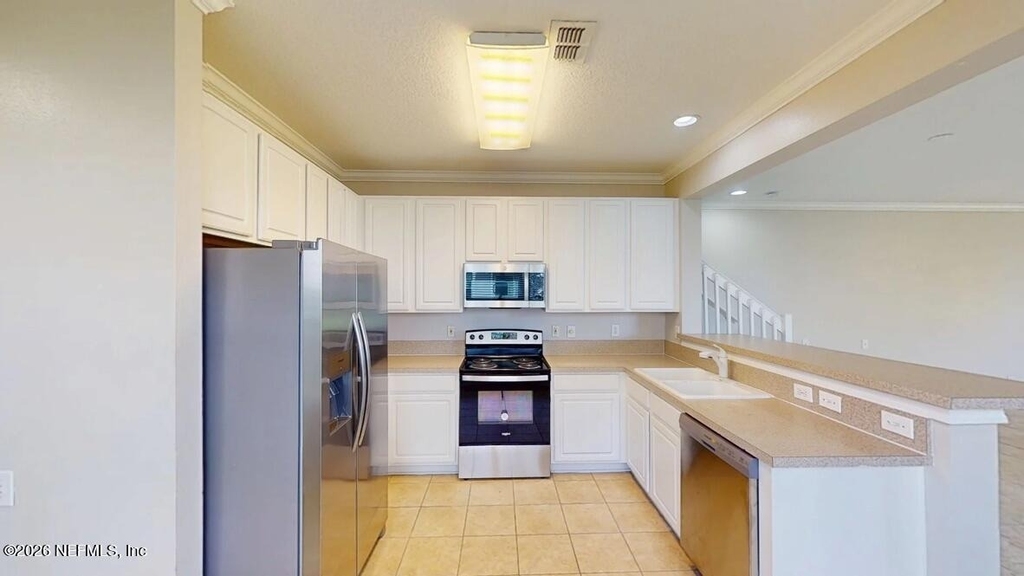 7990 Baymeadows Road E - Photo 4