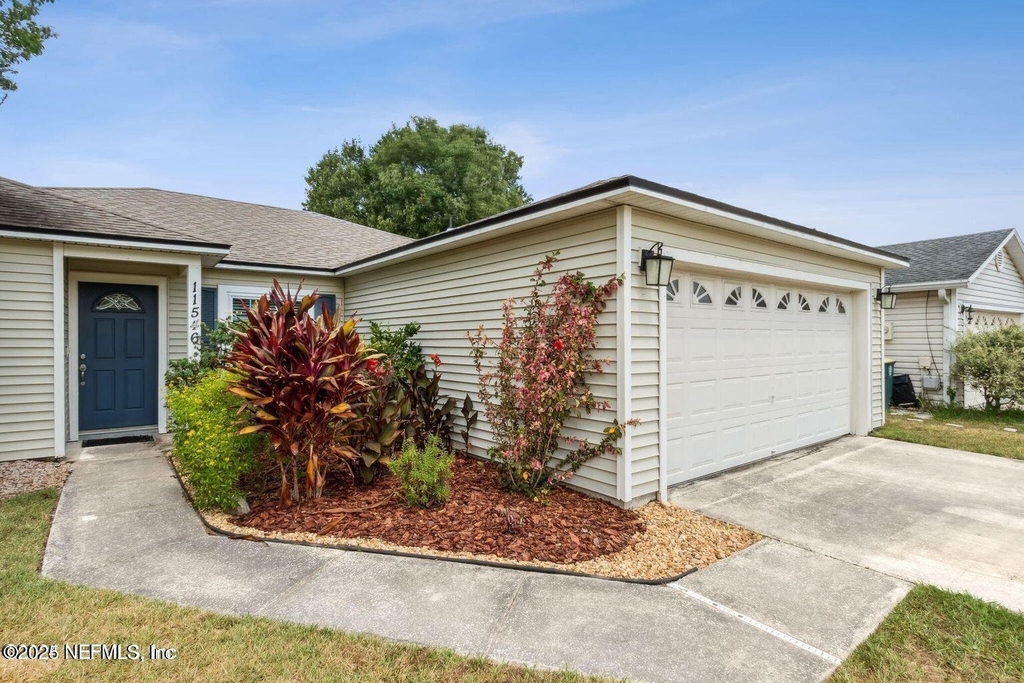 11546 Twin Oaks Trail - Photo 1