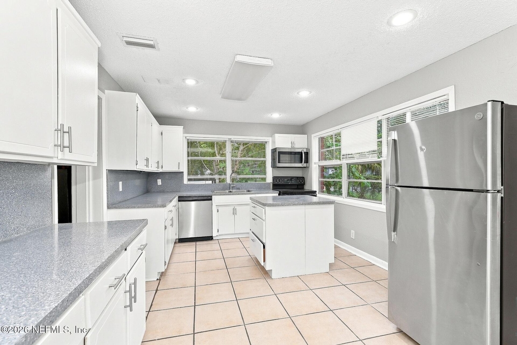 5716 Banyan Drive - Photo 4
