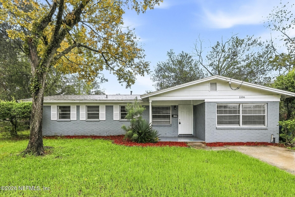 1106 Easy Street - Photo 0