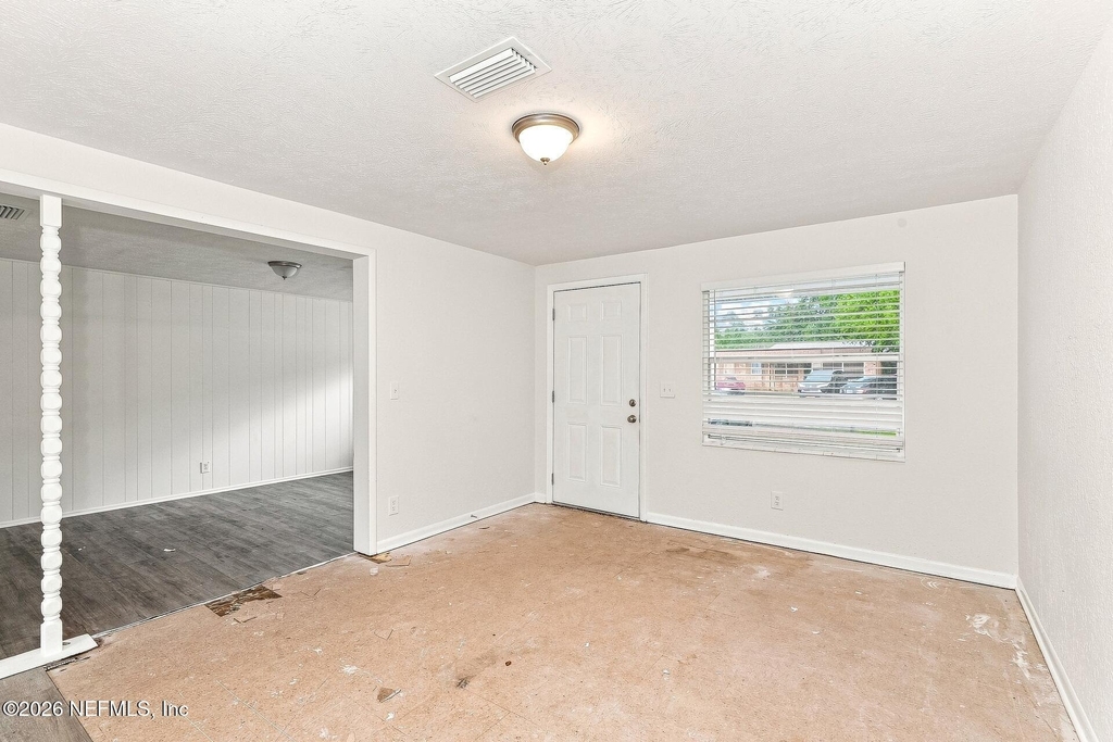 1106 Easy Street - Photo 3