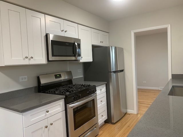 822 Skokie Boulevard - Photo 2