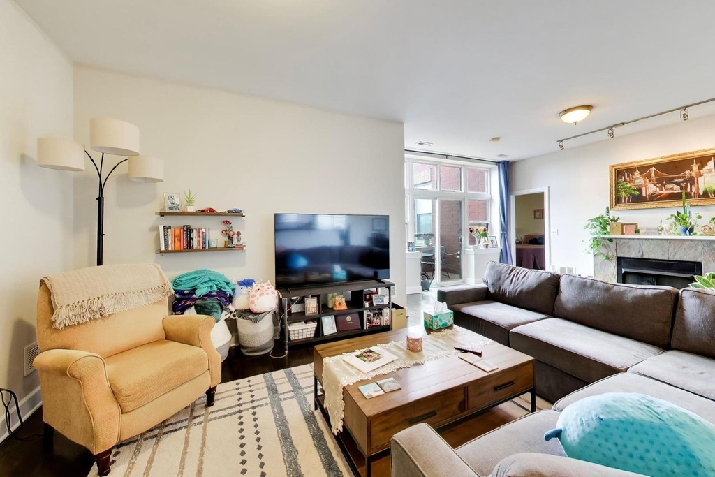 2700 W Belmont Avenue - Photo 4