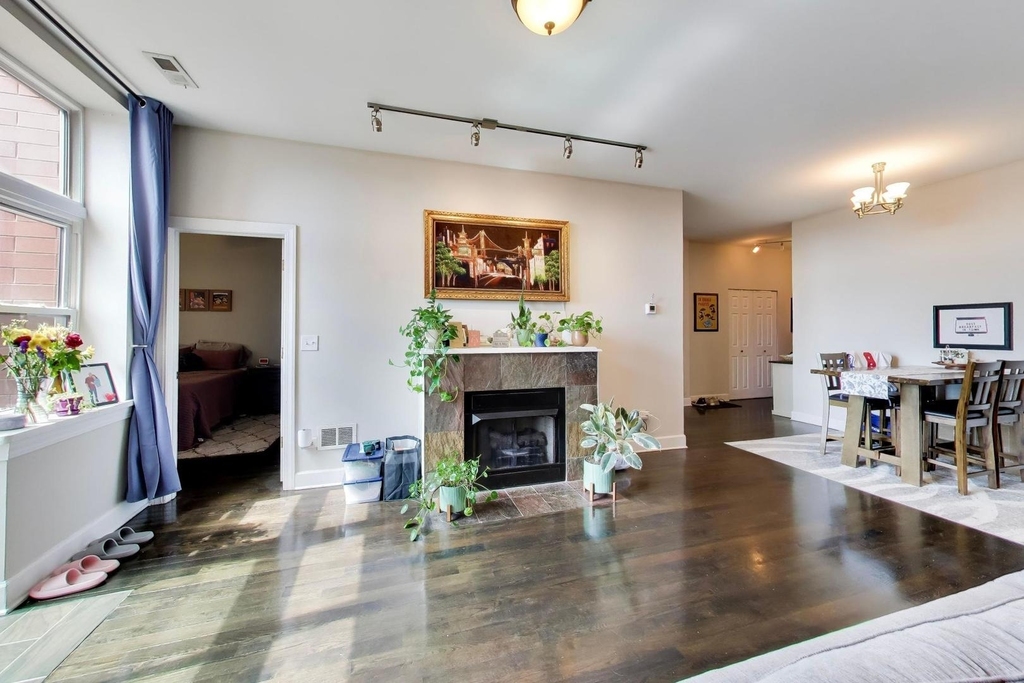 2700 W Belmont Avenue - Photo 2